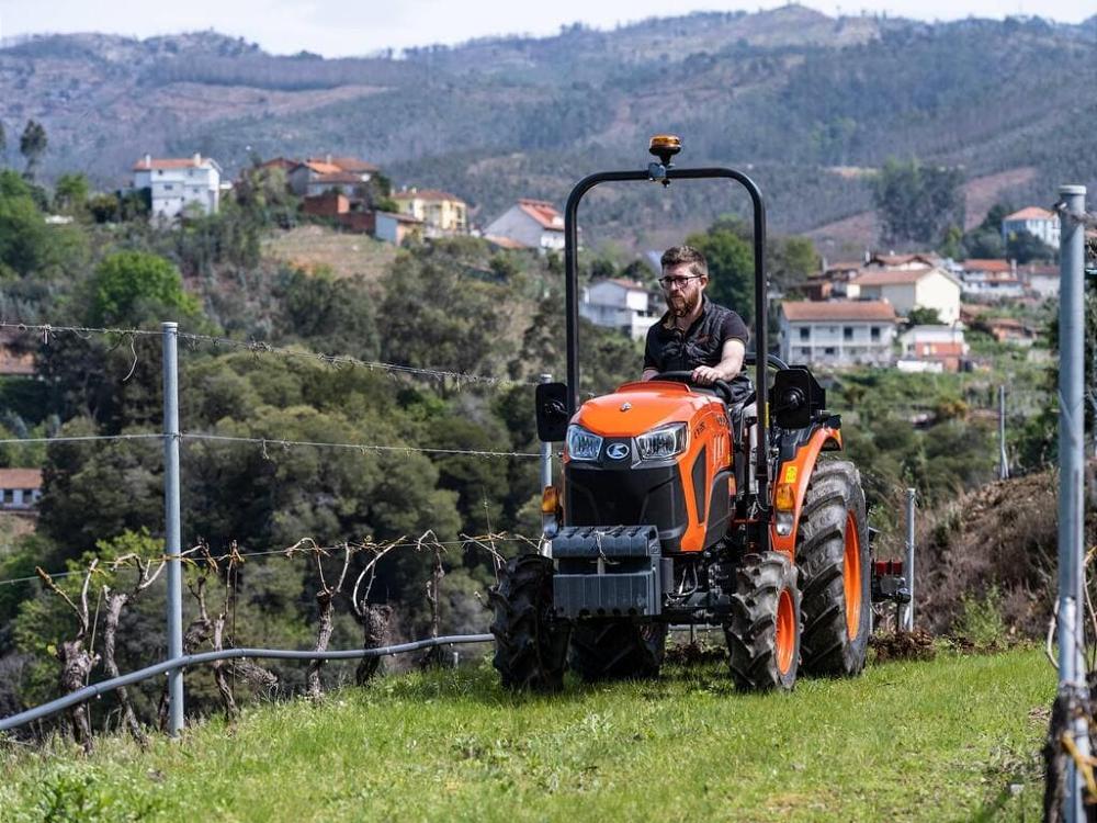Trattore Kubota serie M ex-demo certificato esposto a Pianfei
