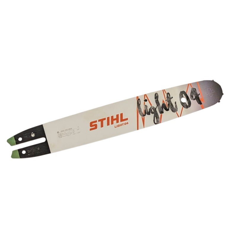 Barra guida per motosega Stihl Light 04 bianca e arancione con dettagli dinamici e moderna grafica light 04.